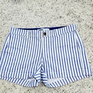  Old Navy everyday womans shorts, size 6